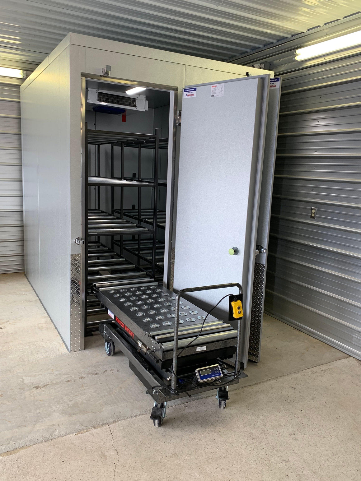 Multi-Directional Top Scissor Lift - HD 1000 MAX G1 | American Mortuary Coolers